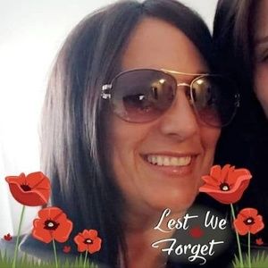 Meet your Posher, Joelle